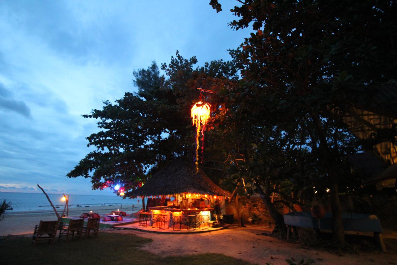 Sanctuary Lanta Hotel Koh Lanta Exterior photo