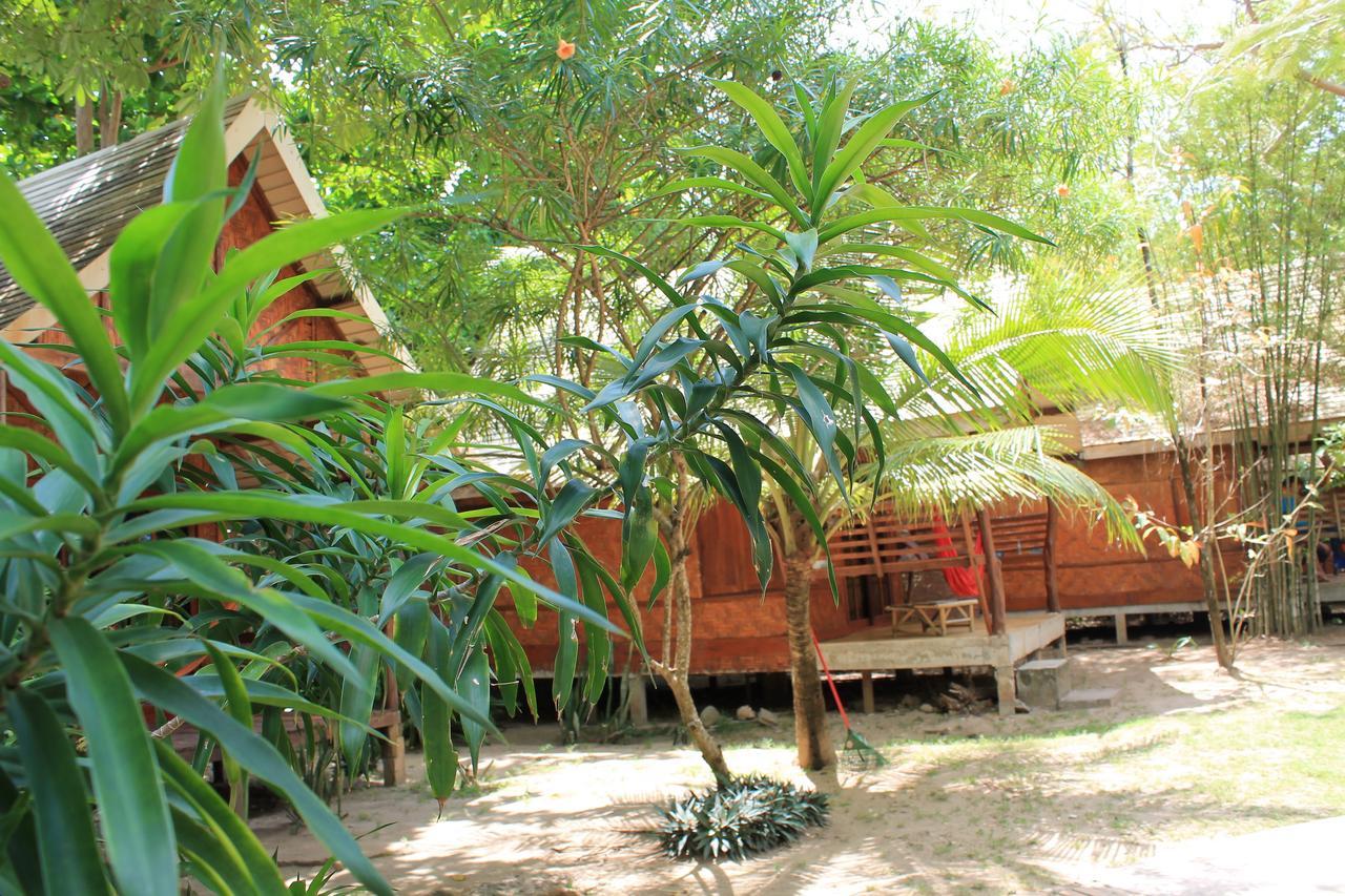 Sanctuary Lanta Hotel Koh Lanta Exterior photo